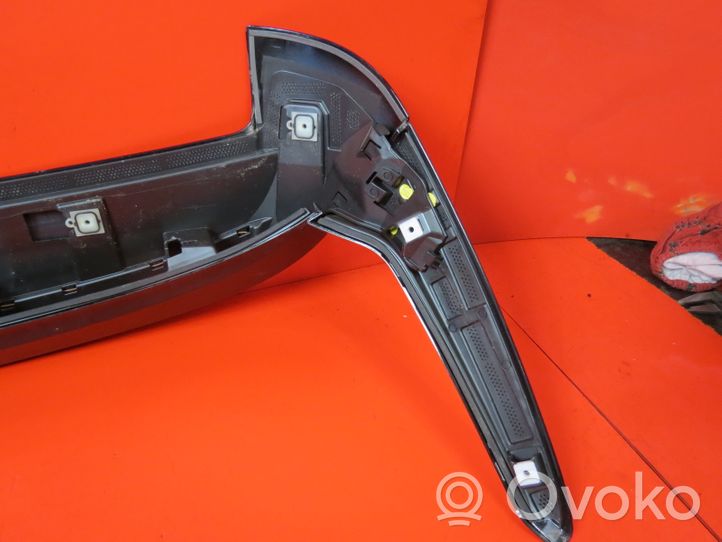 BMW 2 F46 Becquet de coffre 7349464