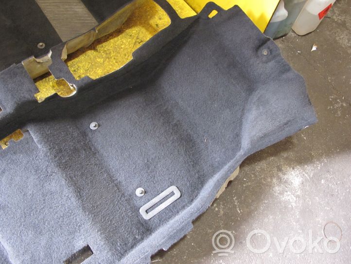 Opel Astra K Tapis de sol / moquette de cabine arrière 