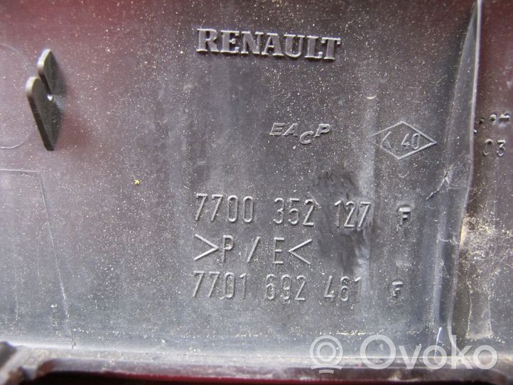 Opel Movano A Takaluukun rekisterikilven valon palkki 7700352127