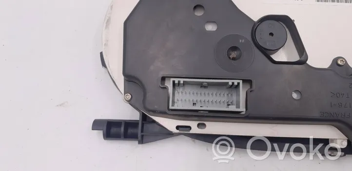 Renault Kangoo I Compteur de vitesse tableau de bord P8200176654