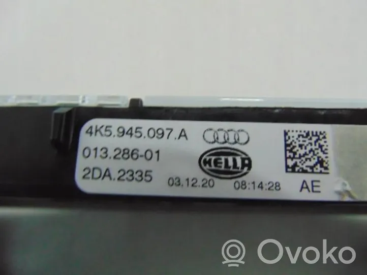 Audi A4 S4 B9 8W Kolmas/lisäjarruvalo 4K5.945.097.A