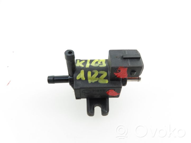 Opel Astra H Valve vacuum 