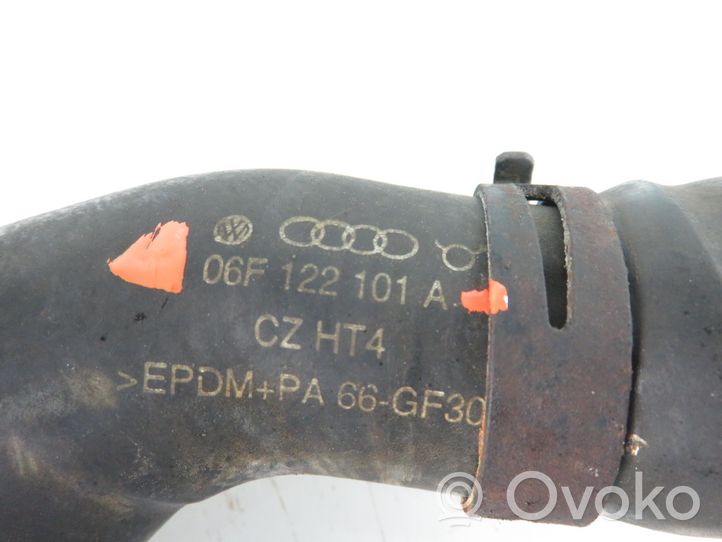 Skoda Octavia Mk2 (1Z) Moottorin vesijäähdytyksen putki/letku 06F122101A