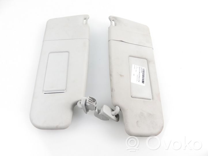 Volkswagen Polo IV 9N3 Clip/gancio/supporto per aletta parasole 