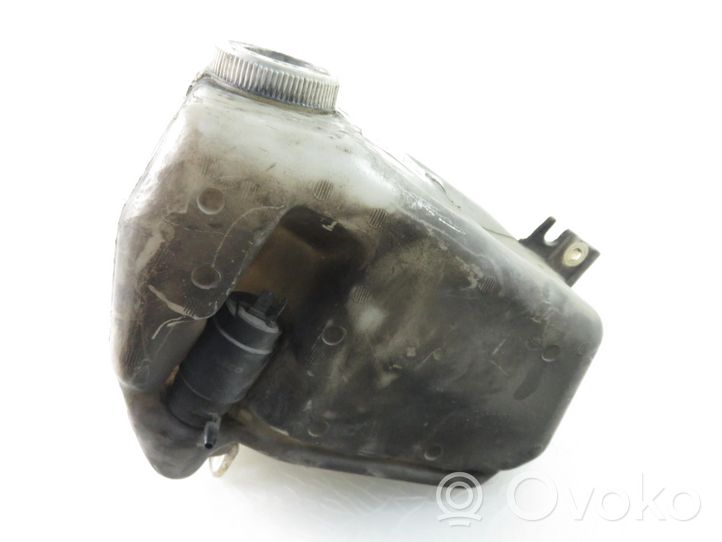 Iveco Daily 30.8 - 9 Windshield washer fluid reservoir/tank 