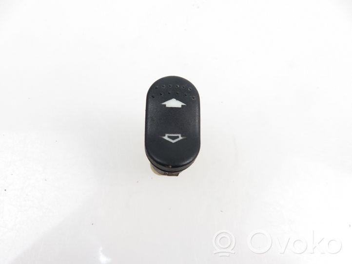 Ford Focus Przełącznik / Przycisk otwierania szyb 