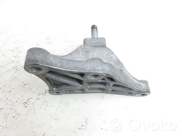 Ford Focus Gearbox mounting bracket 