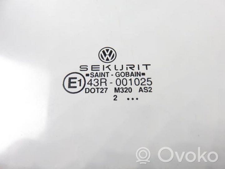 Volkswagen I LT Szyba karoseryjna tylna 