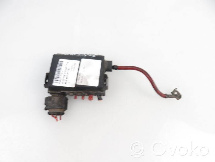 Volkswagen Golf IV Relais de batterie fusible 