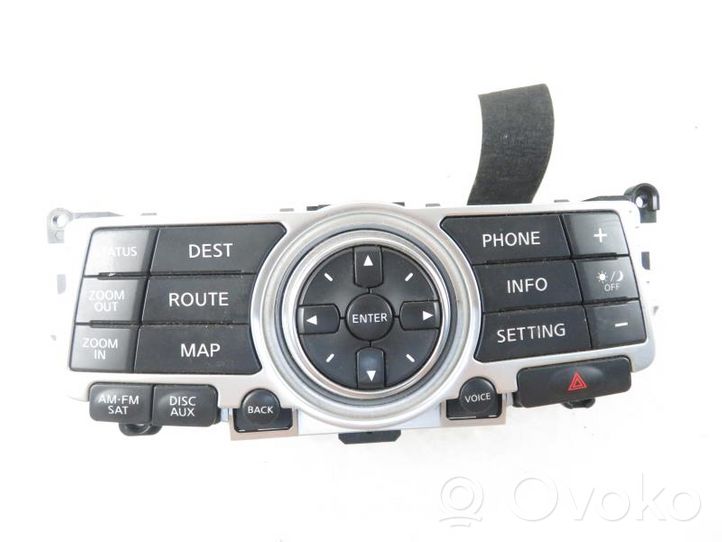 Infiniti G35 Central console control unit 28395JK65B