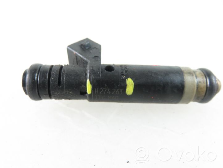 Renault Thalia I Fuel injector 