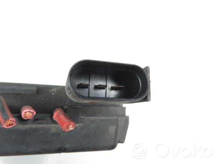 Volkswagen Golf IV Relais de batterie fusible 