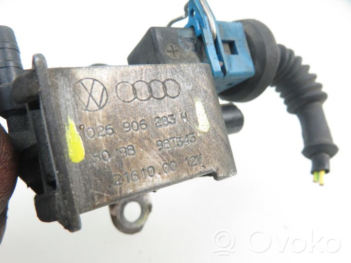 Audi A4 S4 B5 8D Soupape 