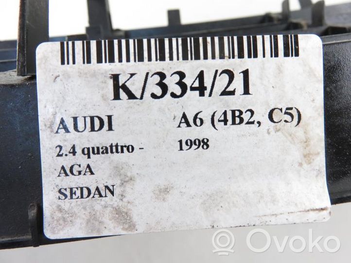 Audi A6 S6 C5 4B Etupuskurin alempi jäähdytinsäleikkö 