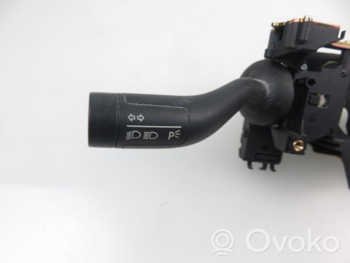 Volkswagen Touareg I Leva/interruttore dell’indicatore di direzione e tergicristallo 7L6953507AA