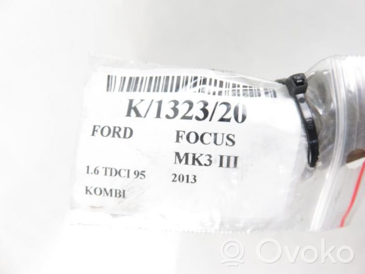 Ford Focus Tuyau de liquide de refroidissement moteur 