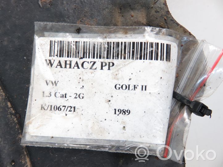 Volkswagen Golf II Wahacz przedni 