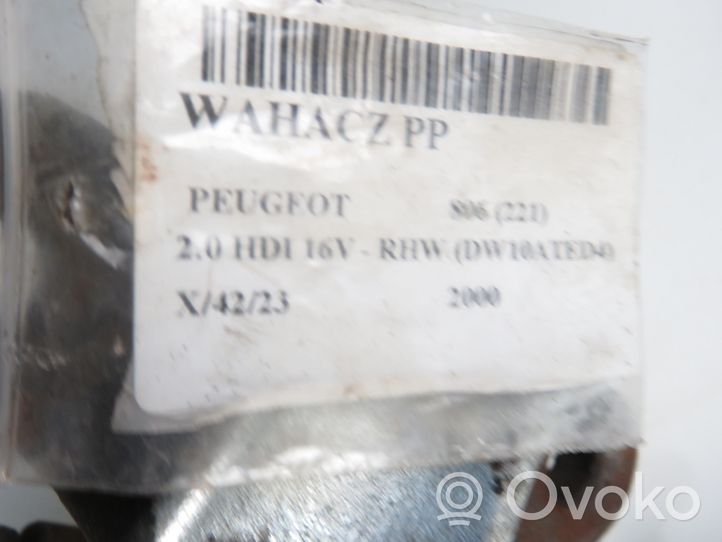 Peugeot 806 Wahacz przedni 