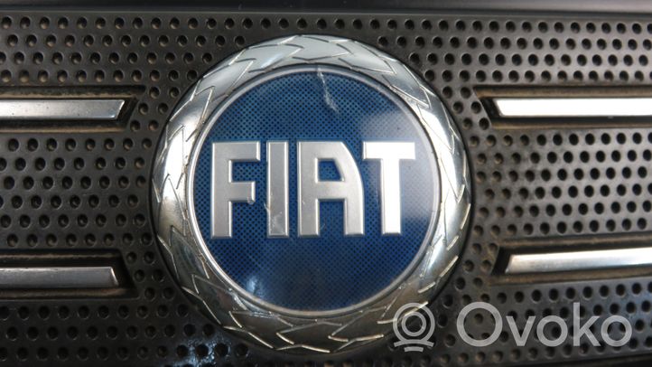 Fiat Idea Atrapa chłodnicy / Grill 