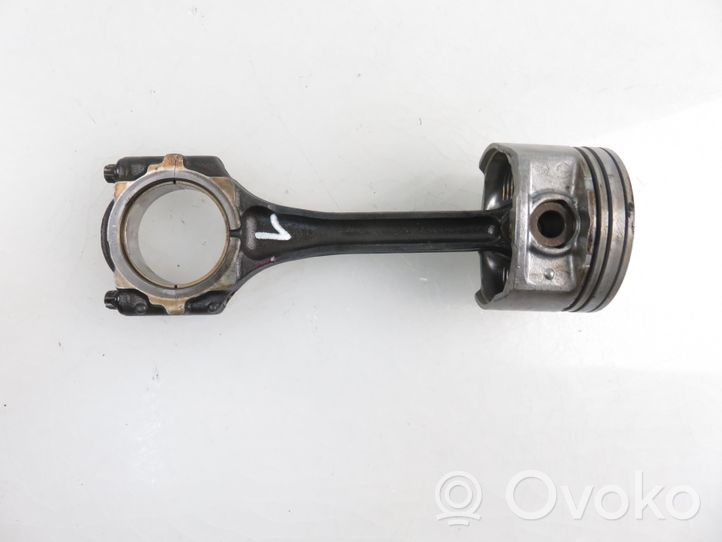 Chevrolet Epica Piston with connecting rod 