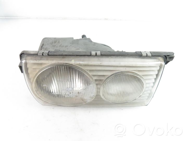 Mercedes-Benz W123 Phare frontale 0301855102