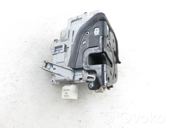 Audi A4 S4 B7 8E 8H Serratura portiera anteriore 