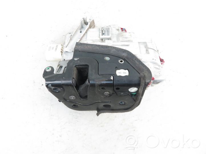 Audi A4 S4 B7 8E 8H Serratura portiera anteriore 