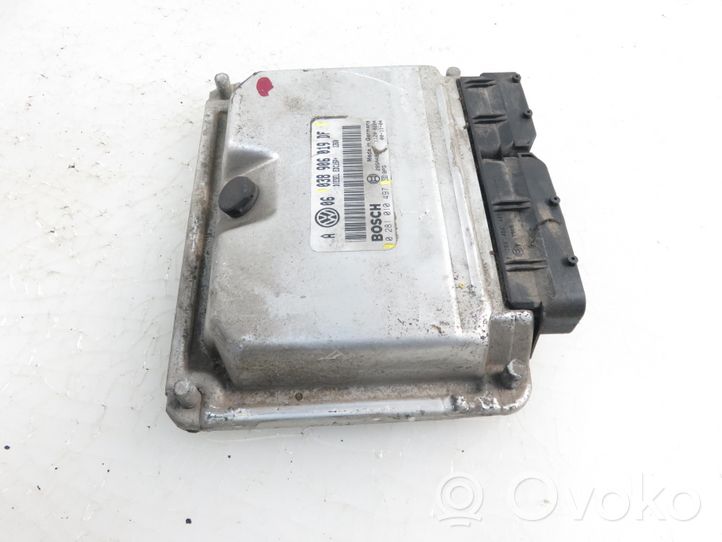 Volkswagen Bora Sterownik / Moduł ECU 0281010497