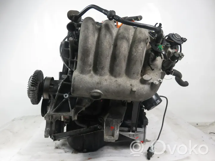 Audi A4 S4 B5 8D Motor 