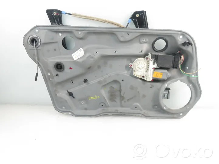 Volkswagen Golf IV Alzacristalli della portiera anteriore con motorino 1J4837755E