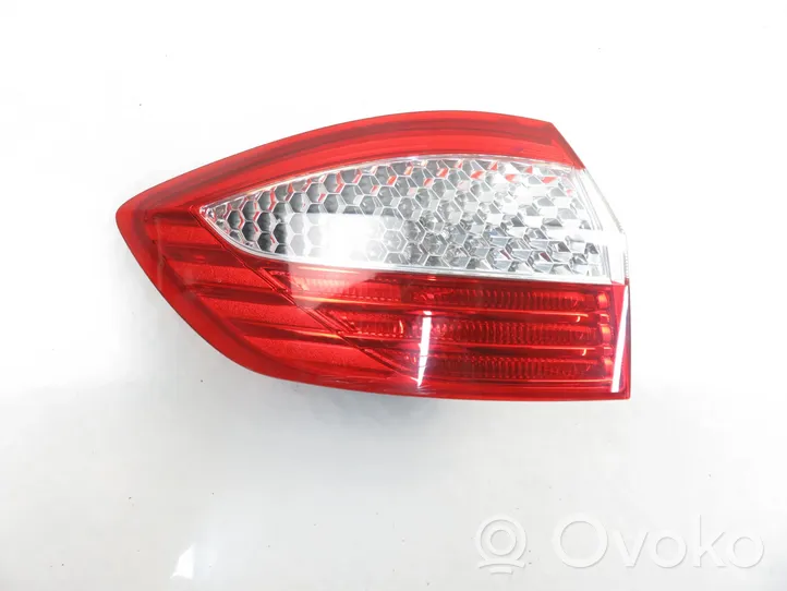 Ford Mondeo MK IV Luci posteriori 