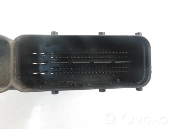 KIA Ceed Engine control unit/module 0261201202