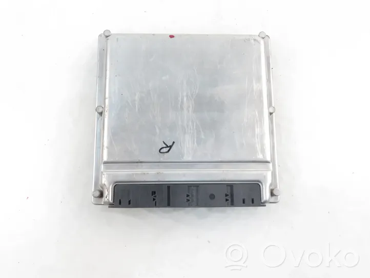 Mercedes-Benz C AMG W203 Calculateur moteur ECU 0281010528