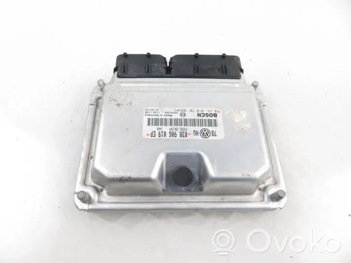 Volkswagen PASSAT B5.5 Calculateur moteur ECU 0281010701