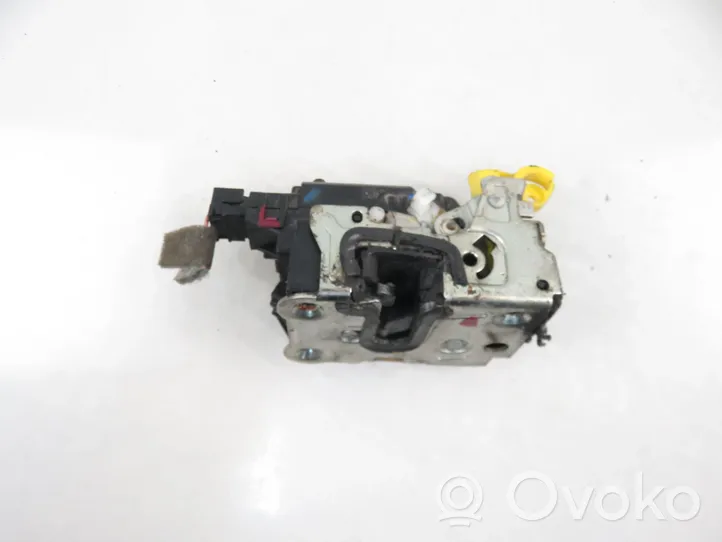 Dacia Duster Rear door lock 