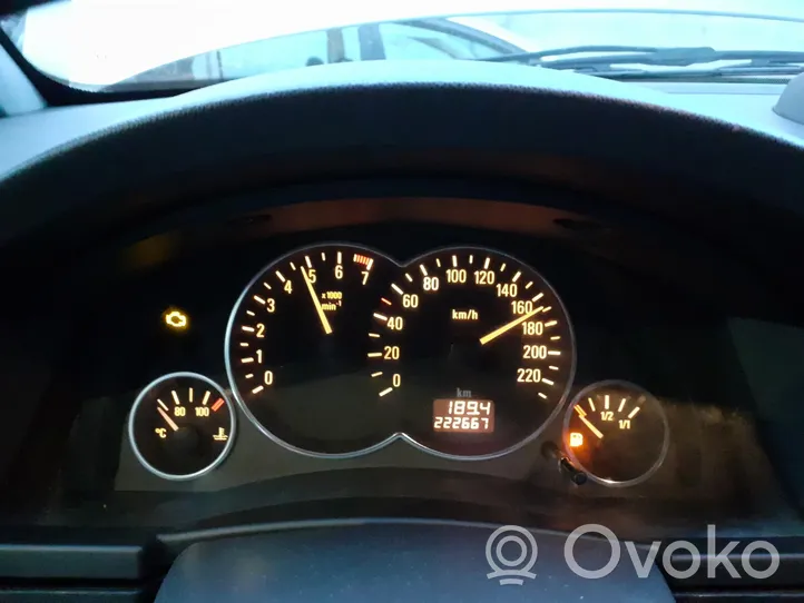 Opel Meriva A Compteur de vitesse tableau de bord 