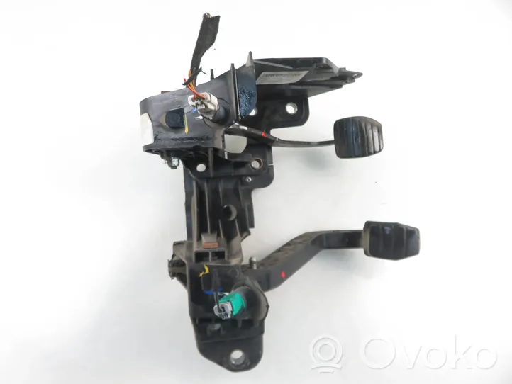 Renault Master III Pedal assembly 