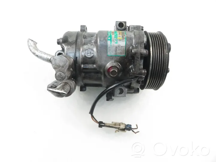 Opel Corsa C Air conditioning (A/C) compressor (pump) 