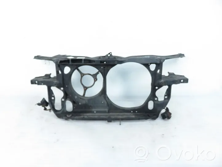 Volkswagen PASSAT B5.5 Staffa del pannello di supporto del radiatore 