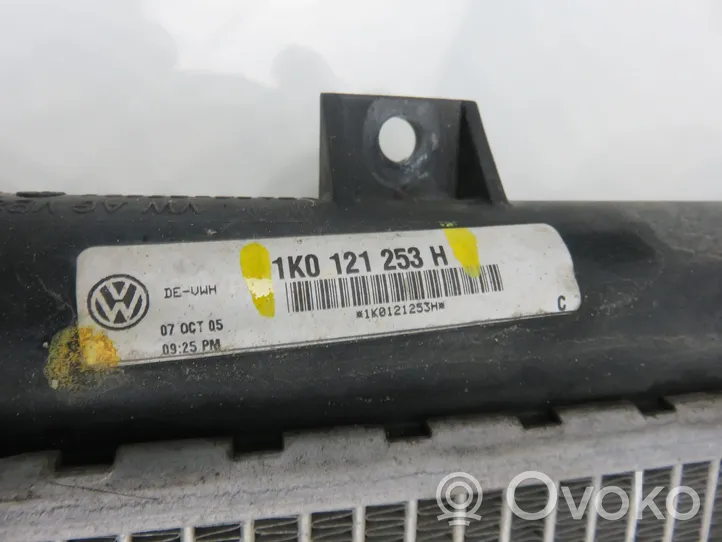 Volkswagen PASSAT B6 Coolant radiator 