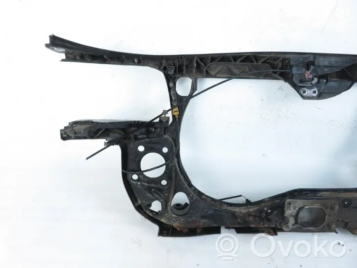 Audi A4 S4 B6 8E 8H Staffa del pannello di supporto del radiatore 