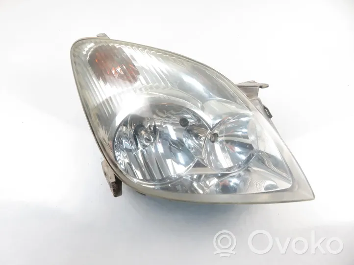 Toyota Corolla Verso E121 Lampa przednia 