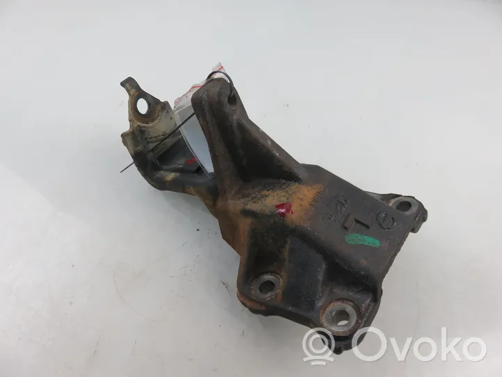 Nissan Pathfinder R51 Support, suspension du moteur 