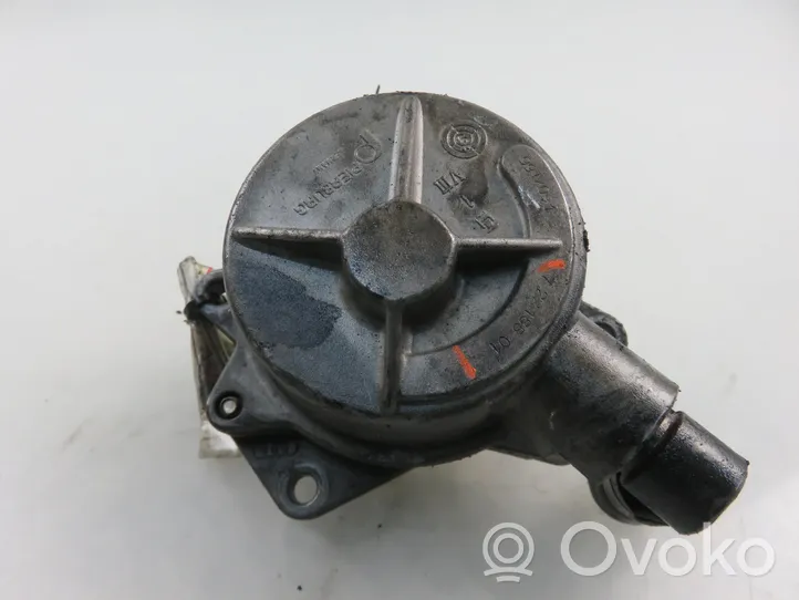 Volkswagen PASSAT B5.5 Vacuum pump 