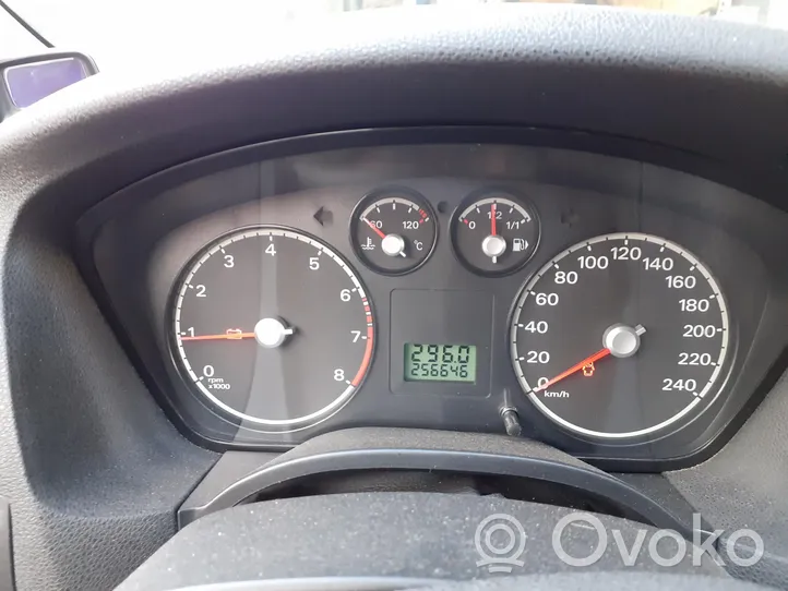 Ford Focus Speedometer (instrument cluster) 