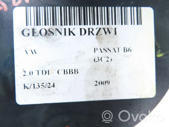 Volkswagen PASSAT B6 Garsiakalbis (-iai) priekinėse duryse 