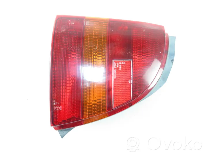 Toyota Starlet (P90) V Lampa tylna 