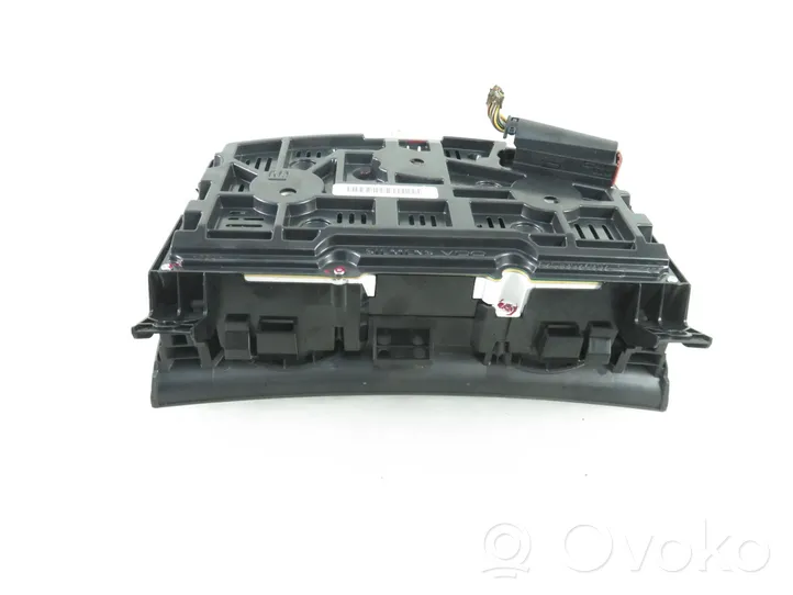 Opel Zafira B Compteur de vitesse tableau de bord 13216660