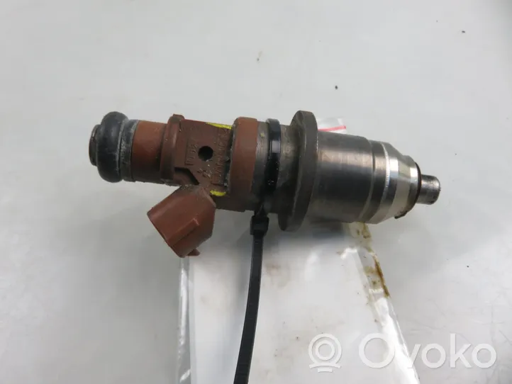 Mitsubishi Space Runner Injecteur de carburant 