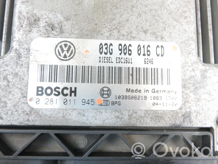 Volkswagen Touran I Calculateur moteur ECU 0281011945